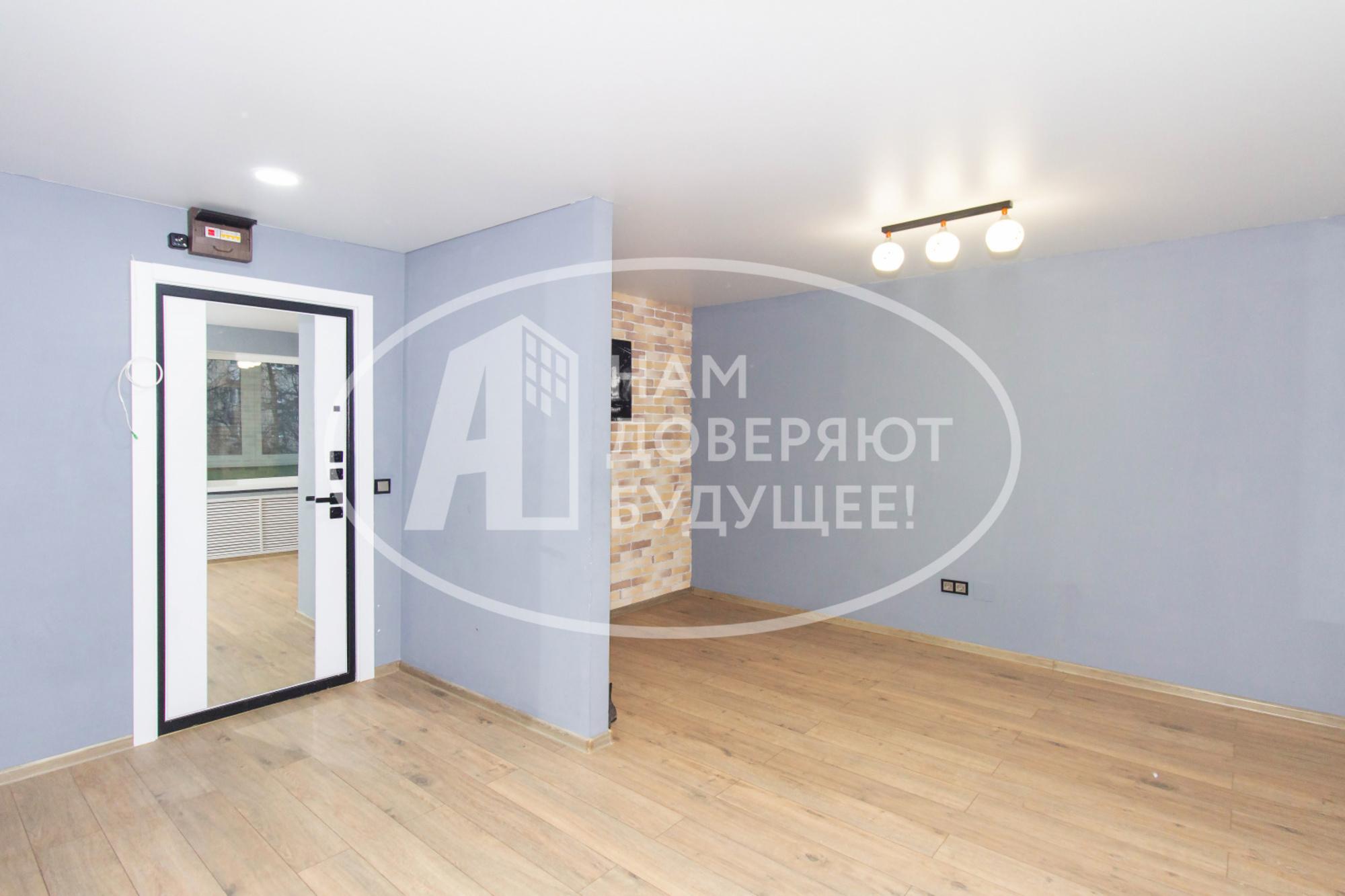 Купить квартиру за 2 400 000 рублей на Вокзальная улица, 59