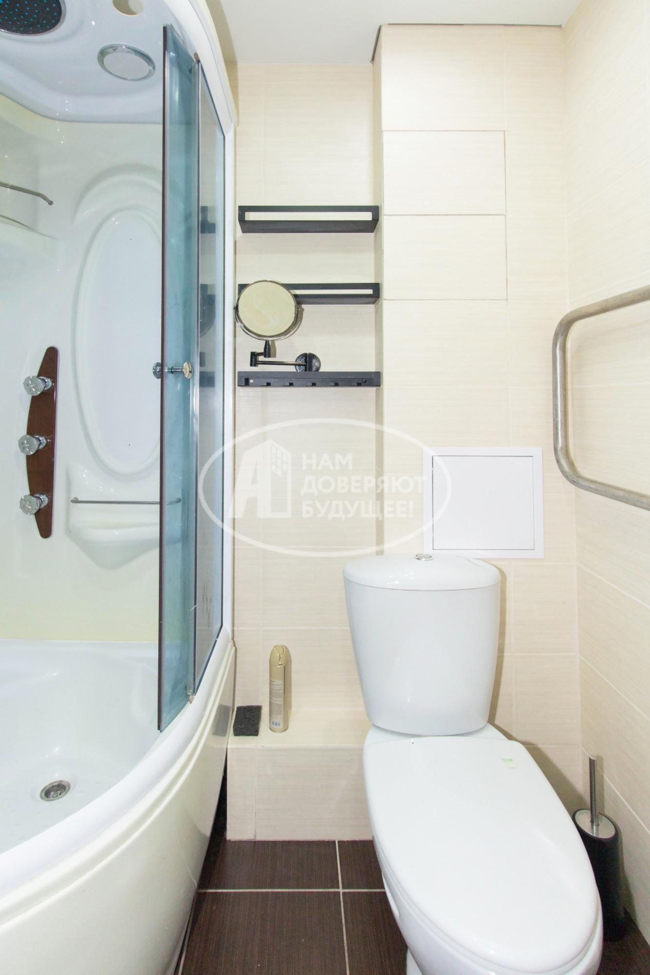 Купить квартиру за 2 400 000 рублей на Вокзальная улица, 59