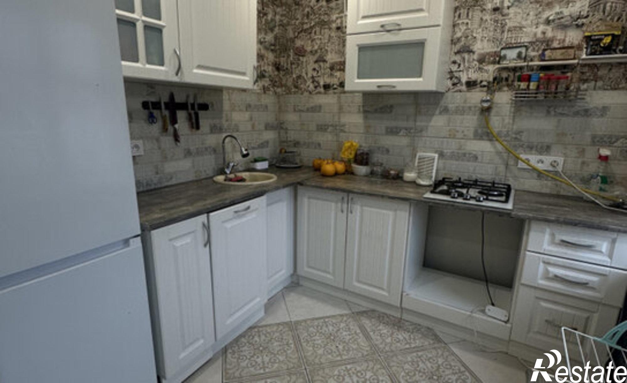 Купить квартиру за 2 250 000 рублей на Строительная улица, 10