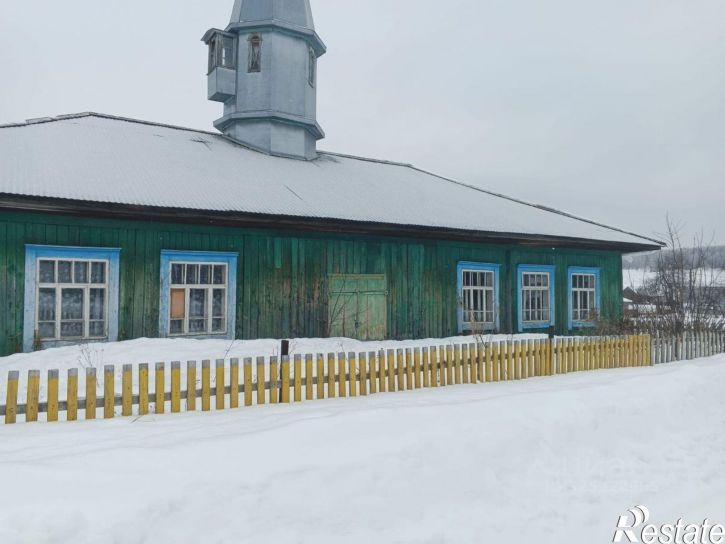 Отдельное здание м.о. Октябрьский, с Енапаево