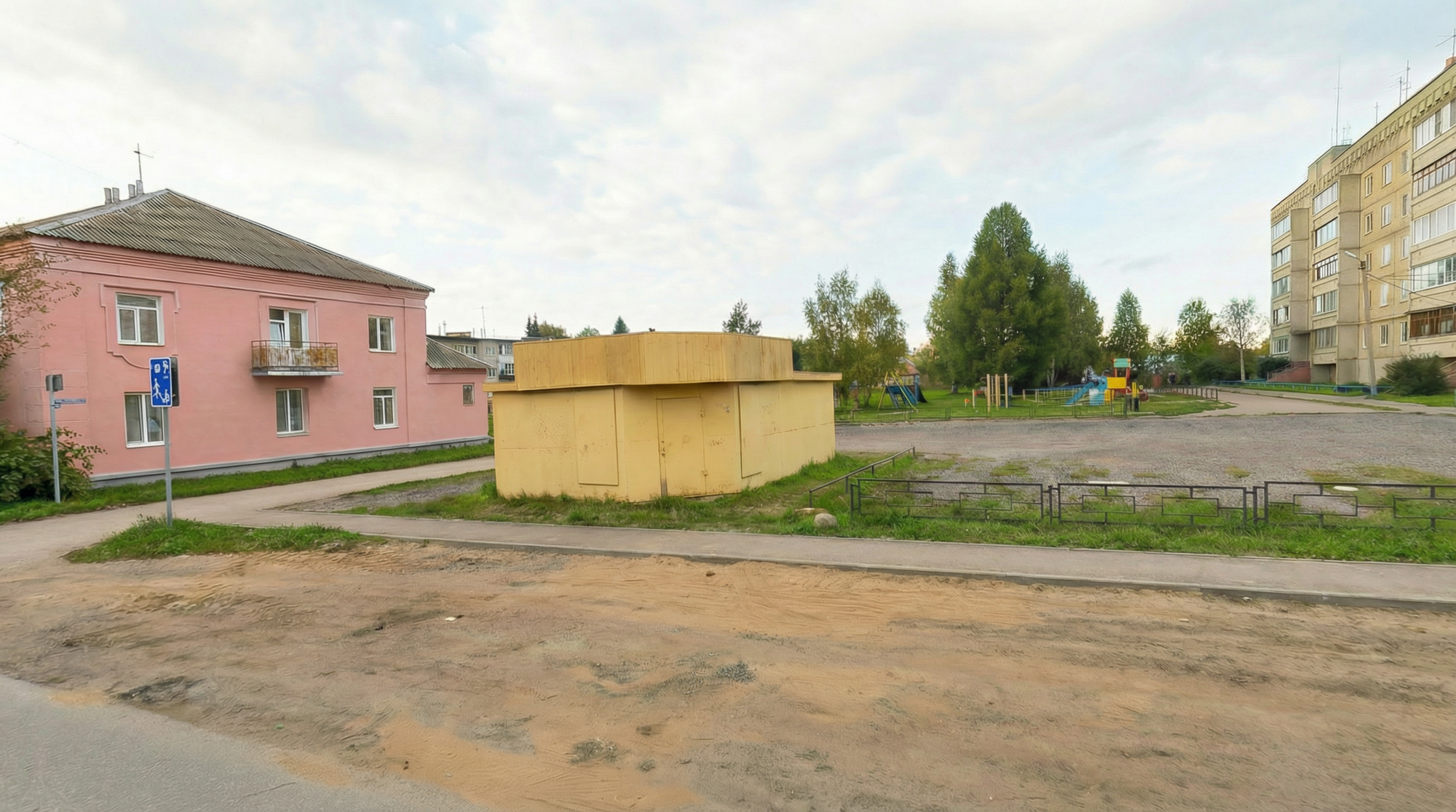 Купить торговое помещение за 650 000 рублей на Россия, Строителей ул, 28/1
