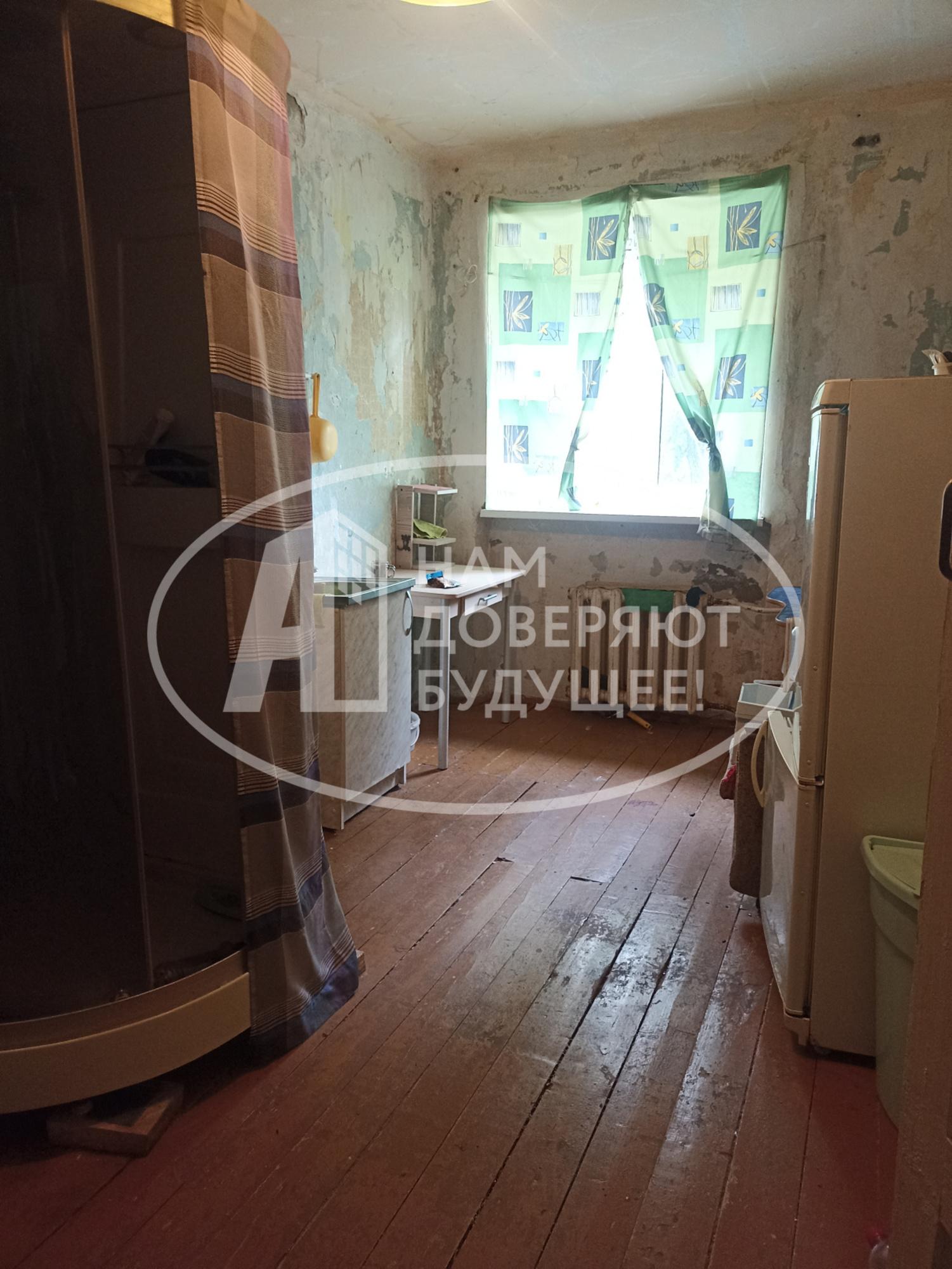 Купить комнату за 700 000 рублей на улица Энгельса, 33