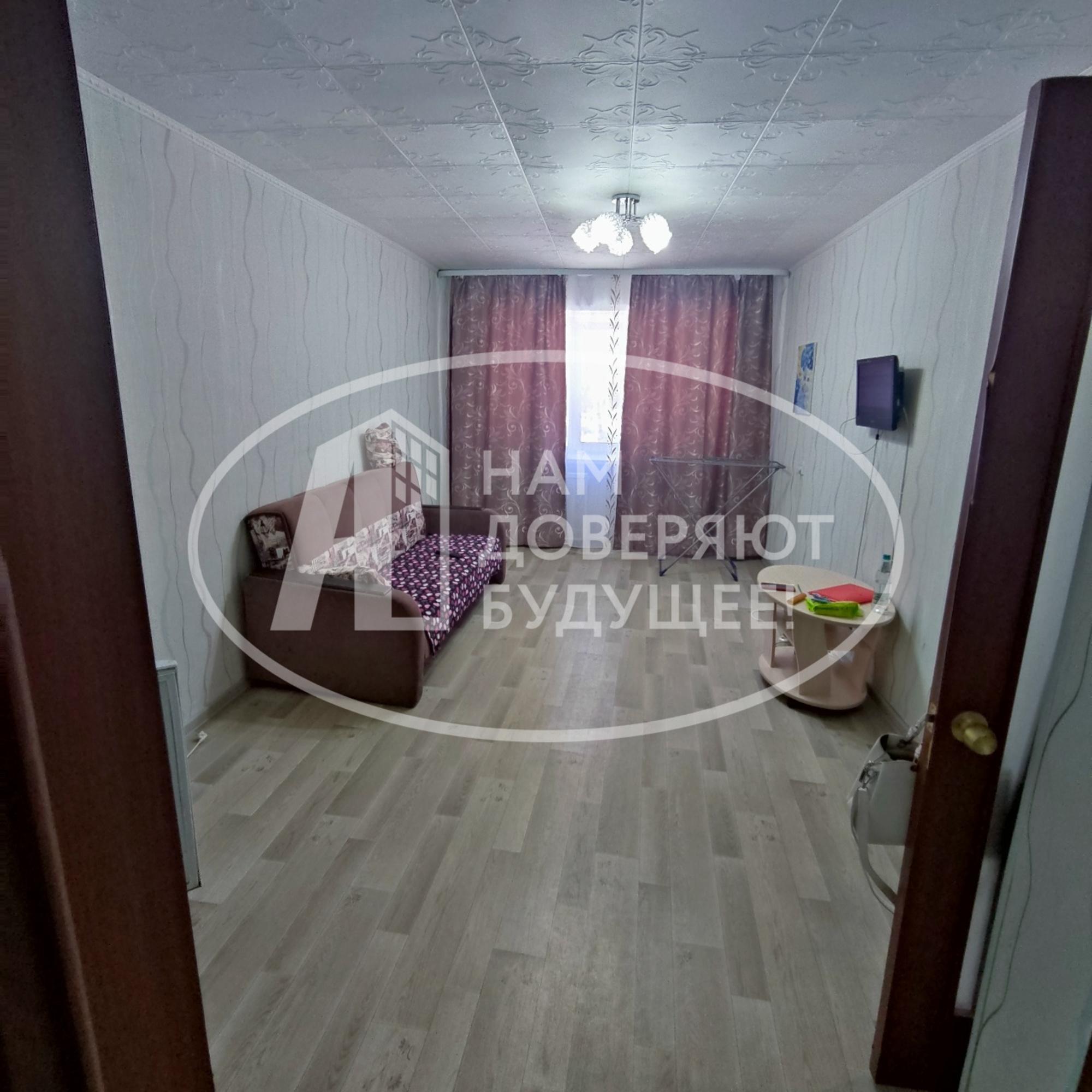 Купить комнату за 1 700 000 рублей на Октябрьский проспект, 10