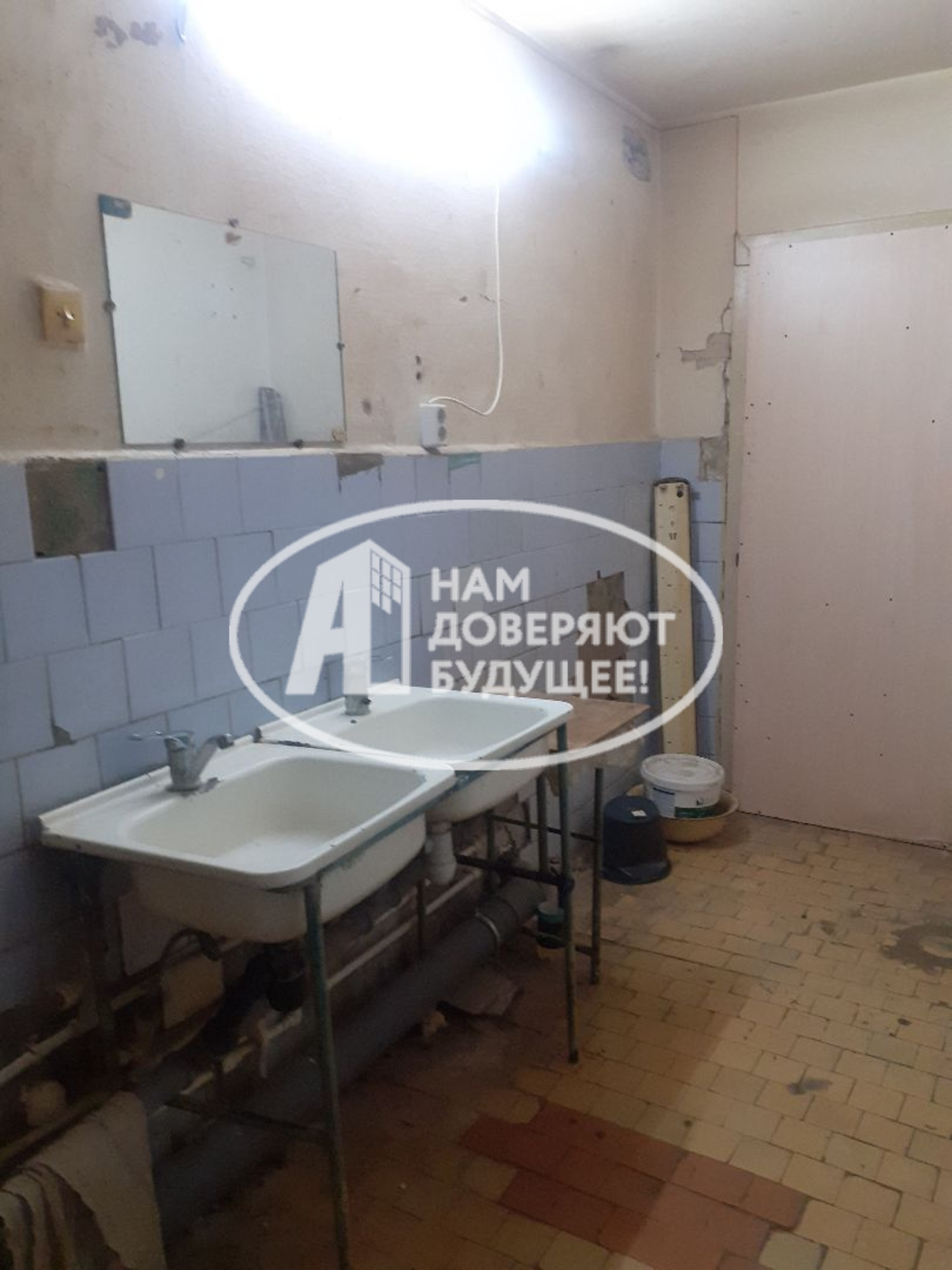 Купить комнату за 350 000 рублей на улица Пятилетки, 93