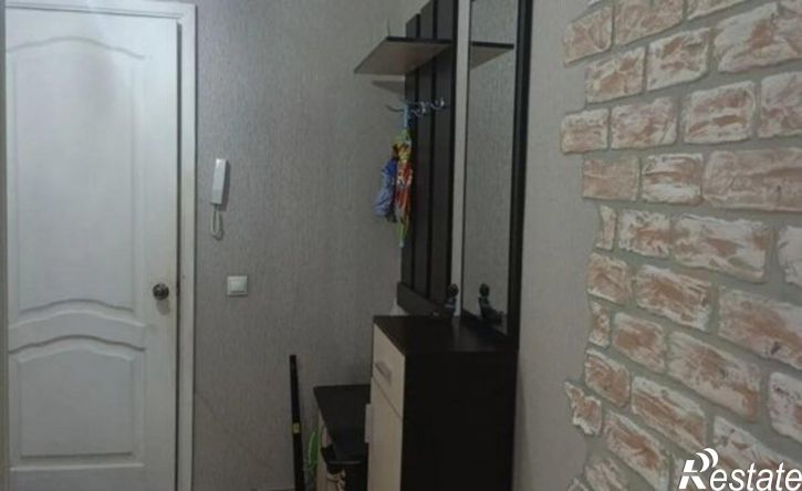 3-комн квартира улица Микушева, 1,  д. 1