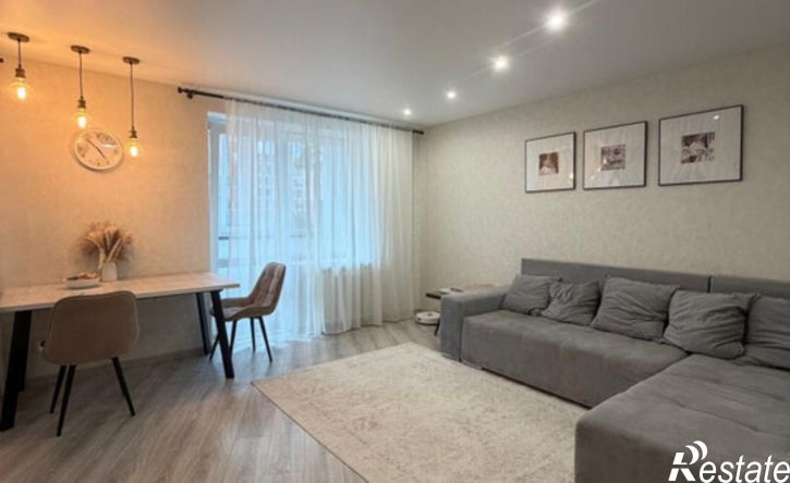 3-комн квартира пр-кт Победы, 20,  д. 20