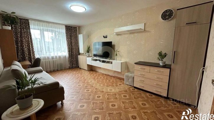 3-комн квартира улица Комарова, 6,  д. 6
