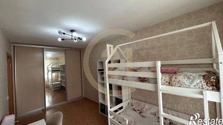 3-комн квартира улица Комарова, 6,  д. 6