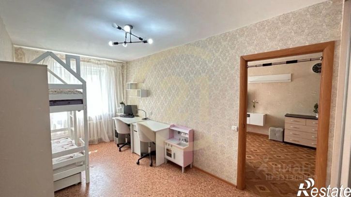 3-комн квартира улица Комарова, 6,  д. 6
