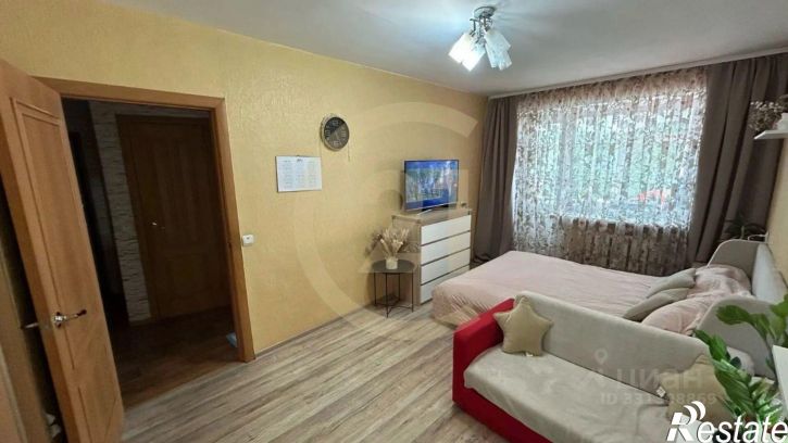 3-комн квартира улица Комарова, 6,  д. 6