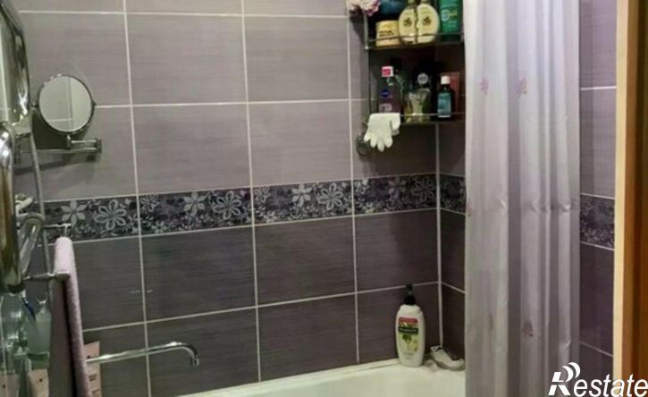 3-комн квартира ул Космонавтов, 7,  д. 7