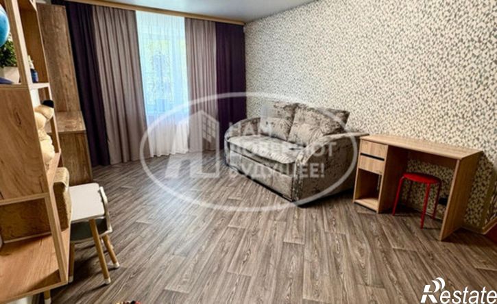 3-комн квартира пр-кт Победы, 21,  д. 21
