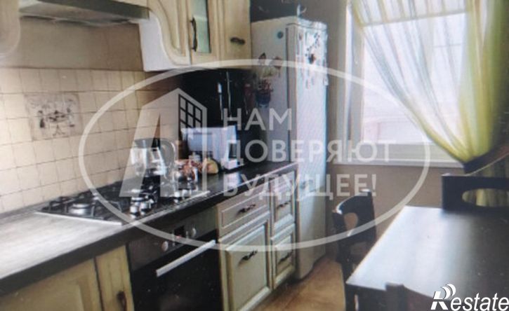 4-комн квартира пер Строителей, 5,  д. 5