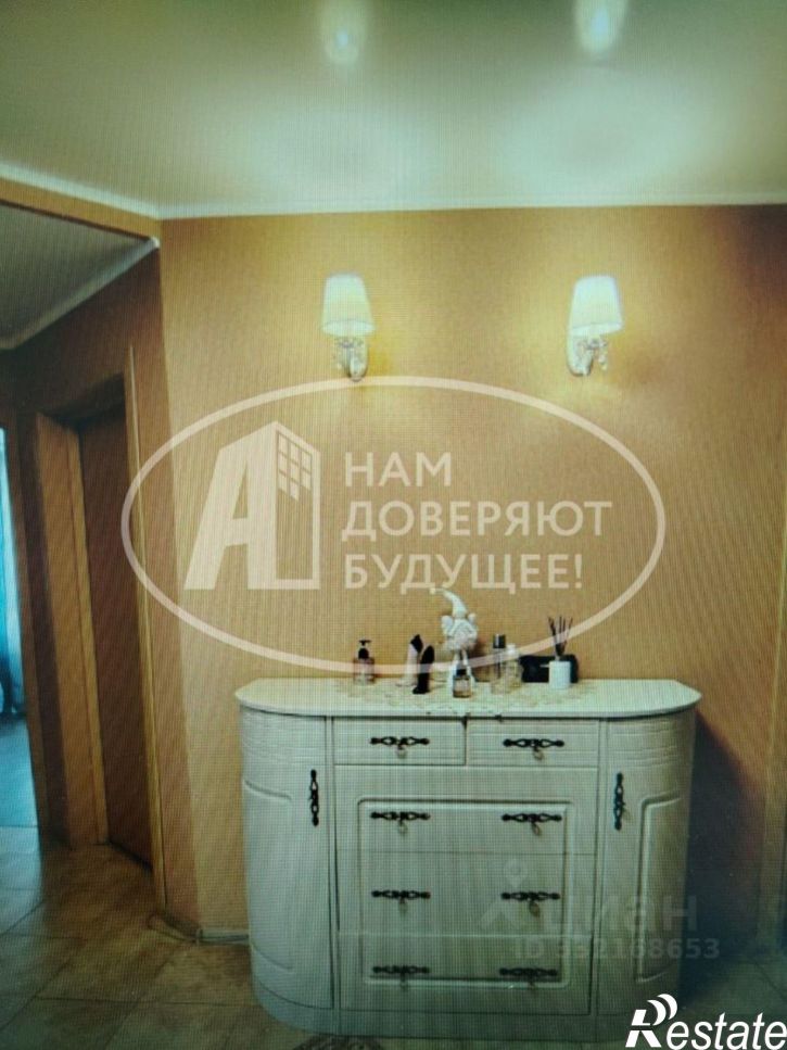 4-комн квартира пер Строителей, 5,  д. 5