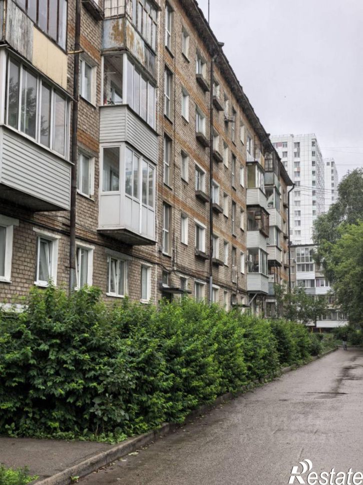 2-комн квартира Пермь, улица Льва Шатрова, 15
