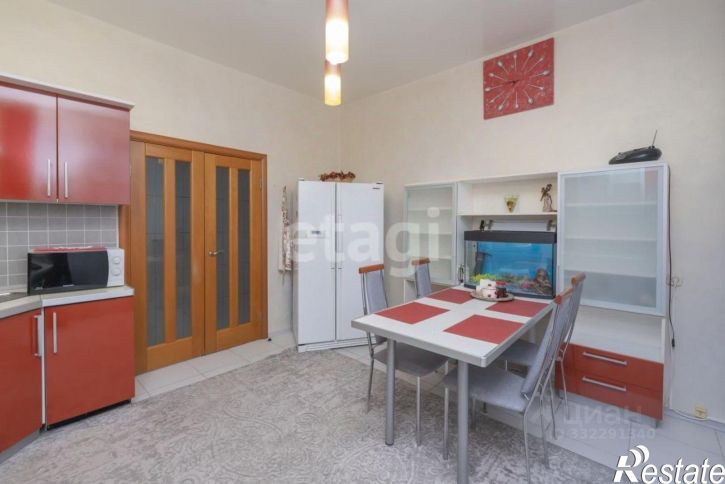 3-комн квартира ул Газовиков, 14,  д. 14