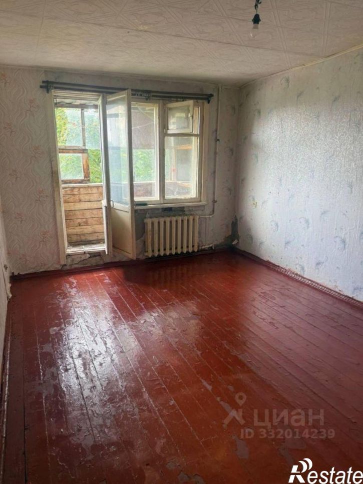 3-комн квартира ул Космонавтов, 4,  д. 4