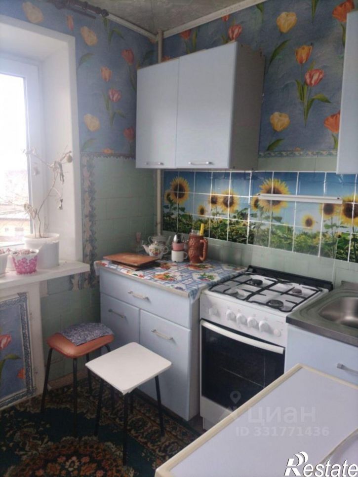 3-комн квартира ул Космонавтов, 3,  д. 3