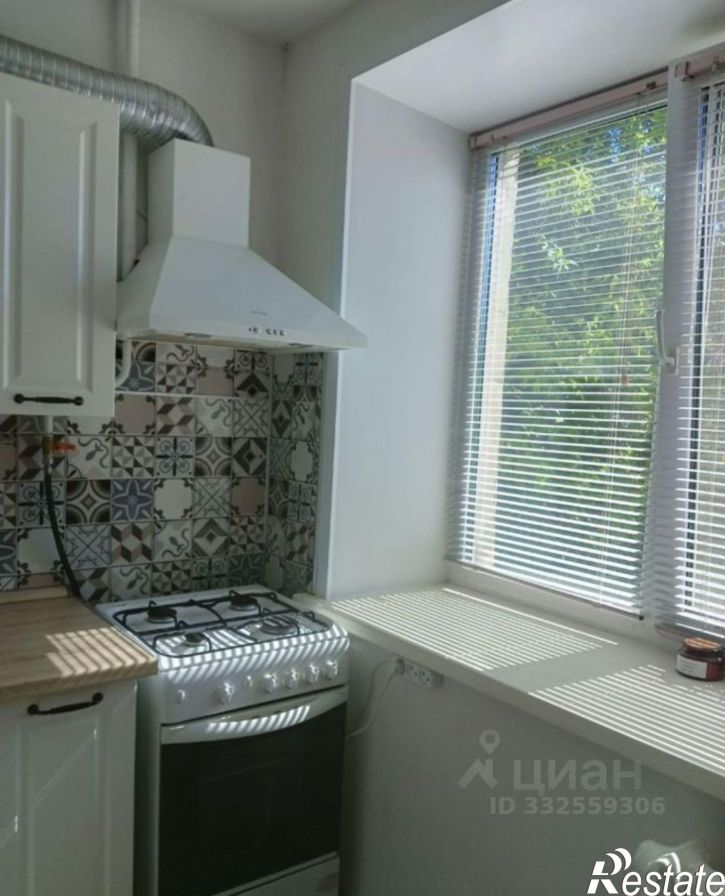1-комн квартира ул Космонавтов, 10,  д. 10