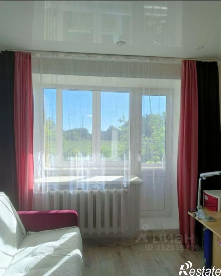 1-комн квартира ул Космонавтов, 10,  д. 10