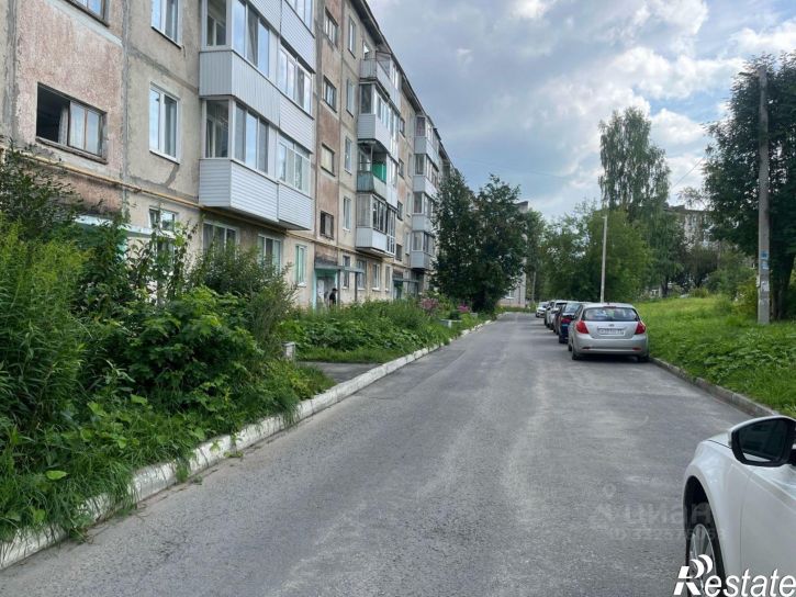 3-комн квартира Березники, Юбилейная улица, 104