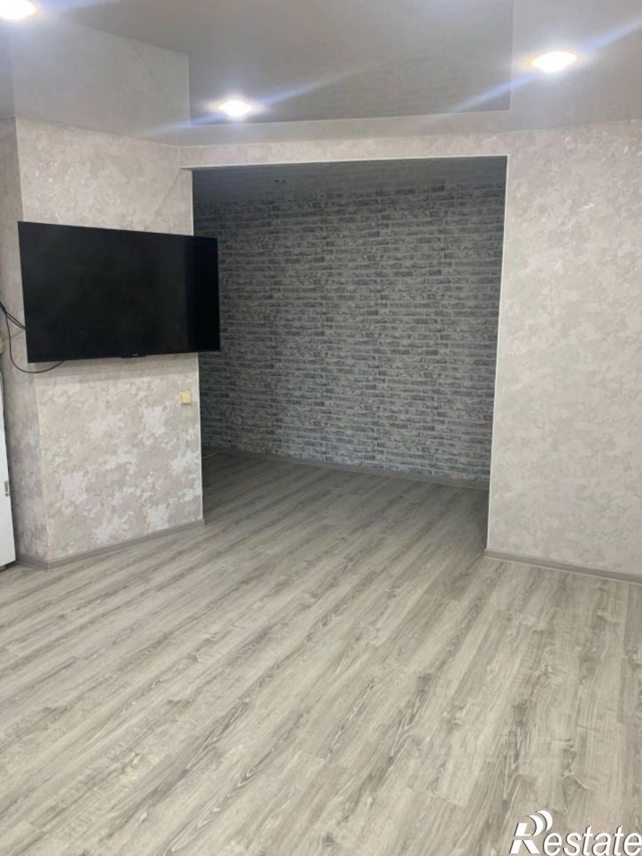 3-комн квартира ул Бурылова, 7,  д. 7