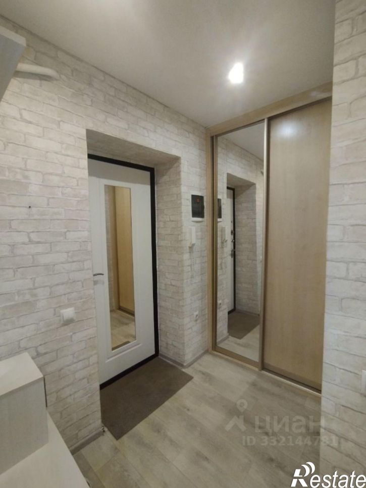 1-комн квартира ул Космонавтов, 10,  д. 10
