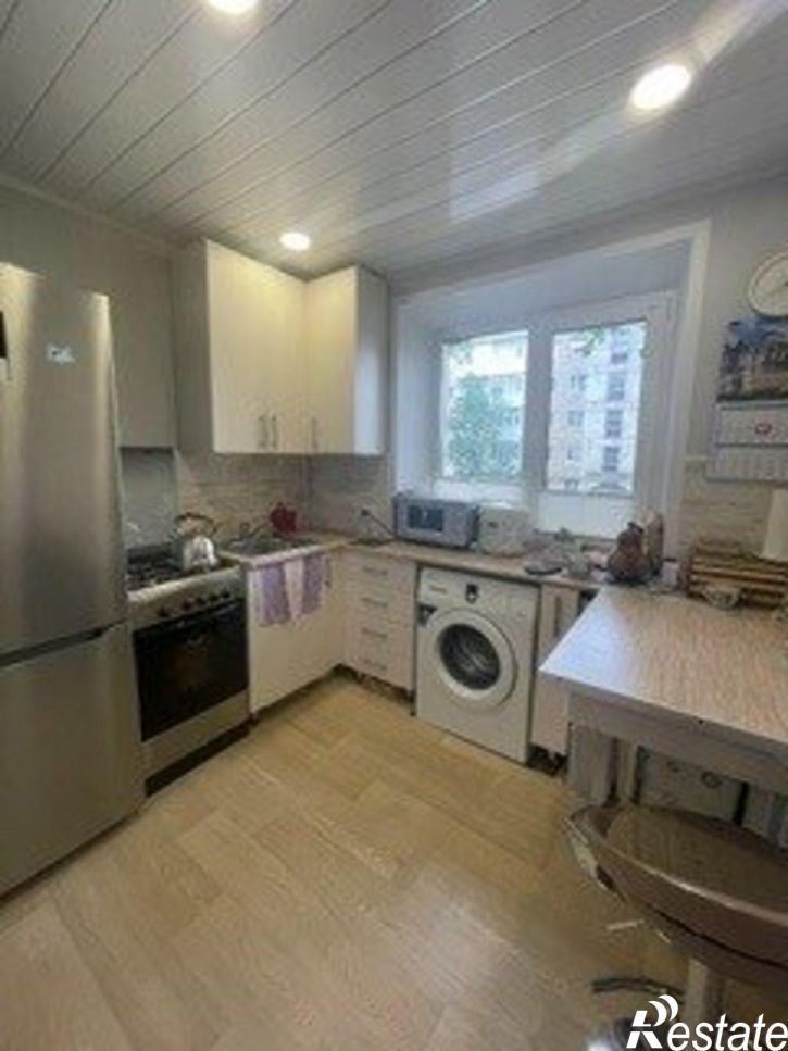 3-комн квартира ул Космонавтов, 3,  д. 3