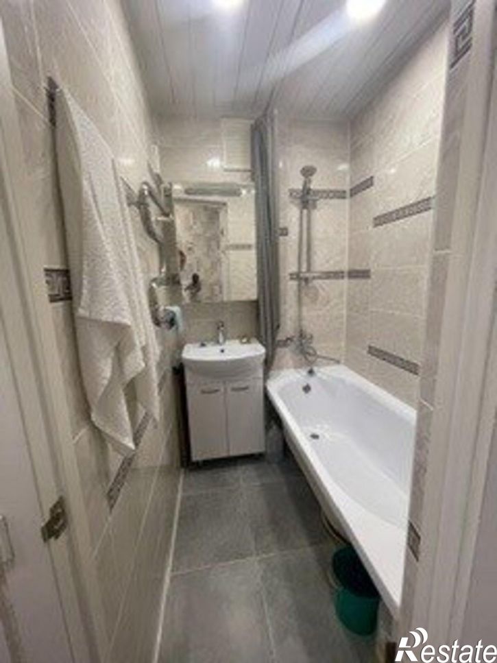 3-комн квартира ул Космонавтов, 3,  д. 3