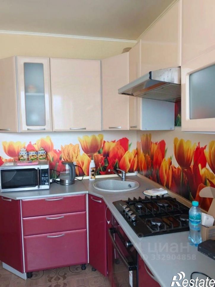 2-комн квартира ул Космонавтов, 4,  д. 4
