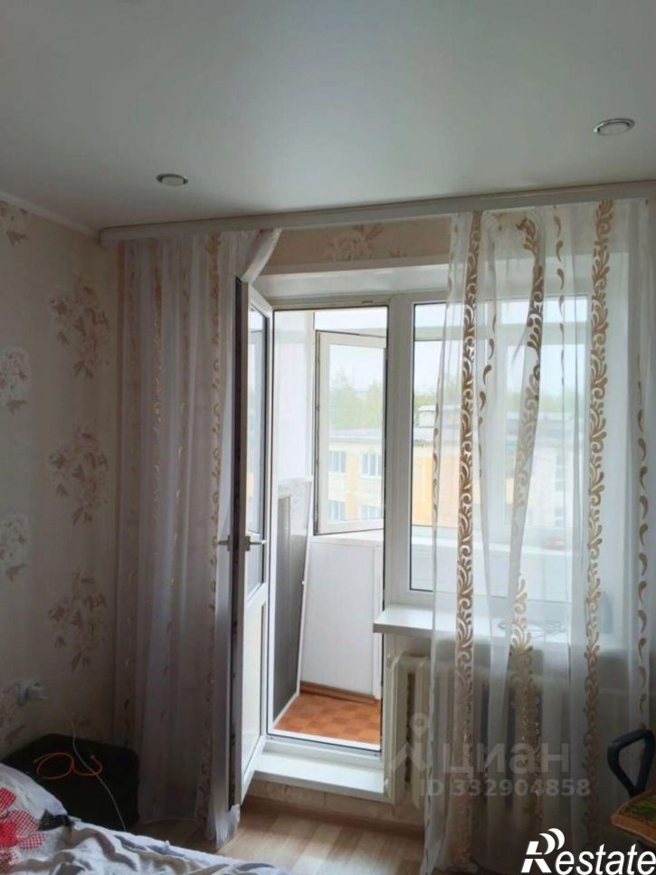 2-комн квартира ул Космонавтов, 4,  д. 4