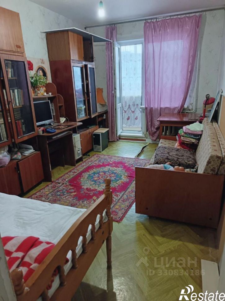 3-комн квартира Губаха, улица Космонавтов, 2