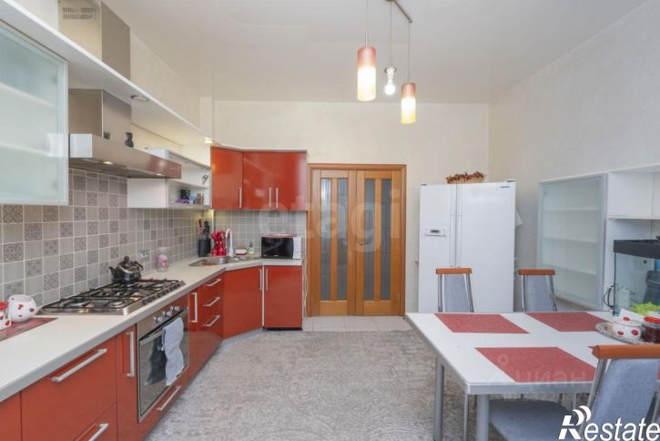 3-комн квартира ул Газовиков, 14,  д. 14