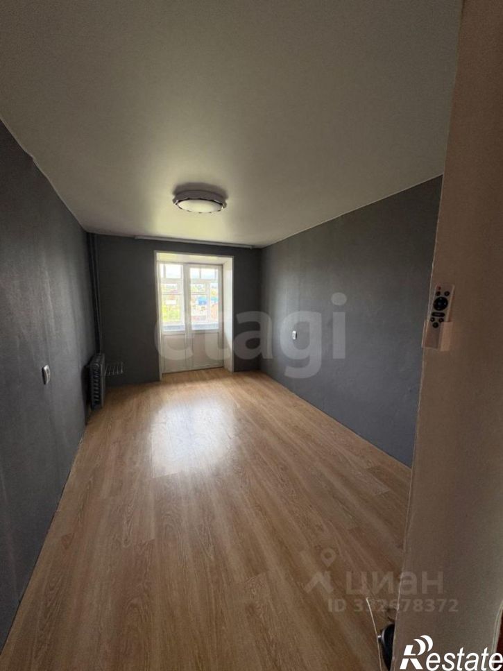 3-комн квартира пр-кт Победы, 21,  д. 21