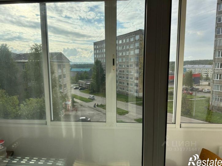 3-комн квартира ул Космонавтов, 5,  д. 5