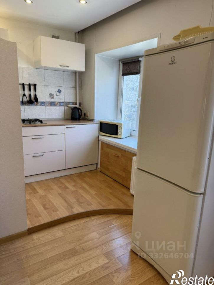 3-комн квартира Пермь г., Гагарина б-р., 17