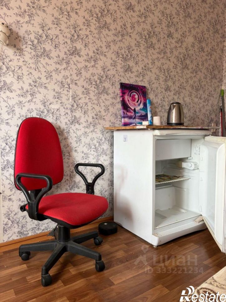 Комната Пермь, улица Космонавта Леонова, 64