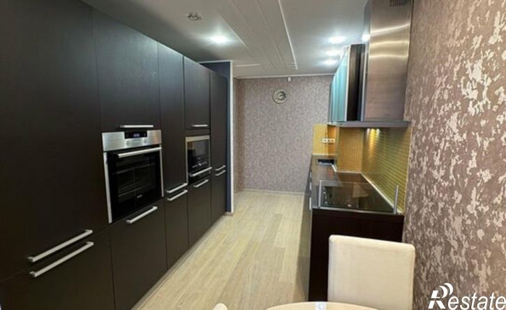 4-комн квартира Соликамск, улица В.И. Кузнецова, 8