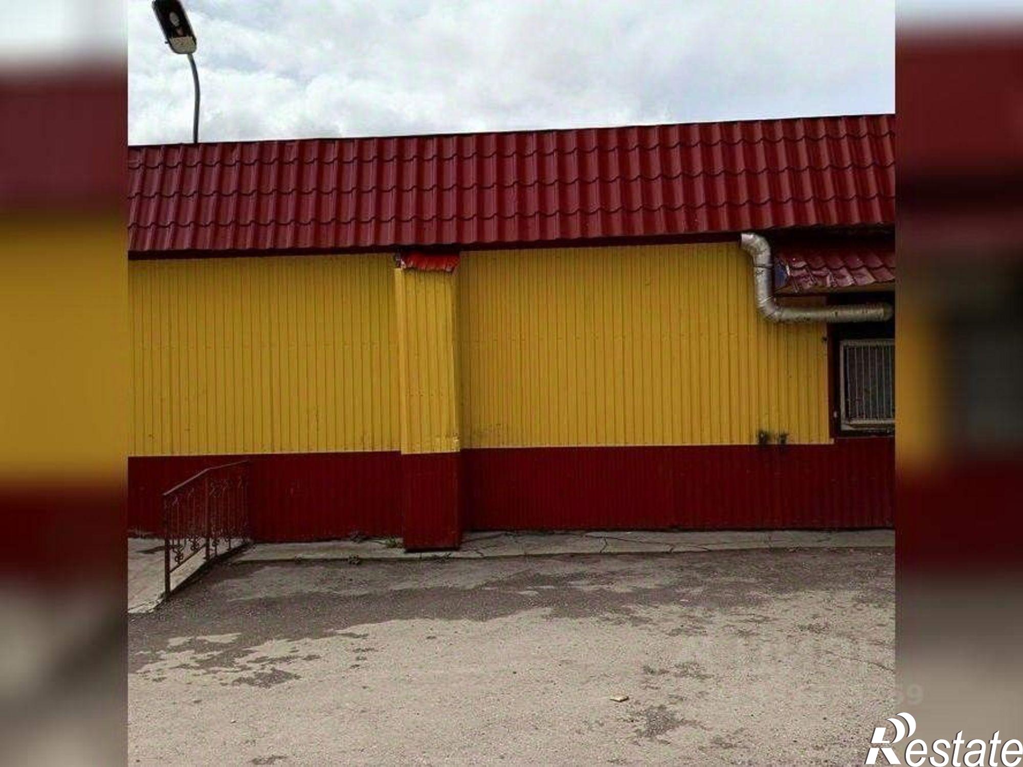 Купить торговое помещение за 3 880 330 рублей на Пальтинский пер, 8