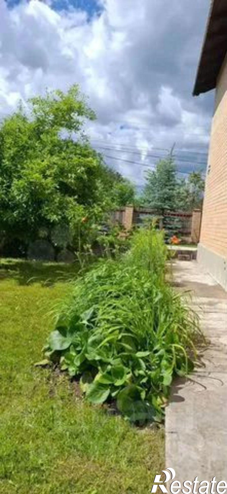 Купить дачу, дом, коттедж за 10 500 000 рублей на ул Буровая, 2а