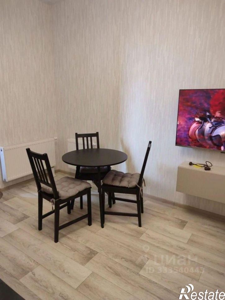 2-комн квартира Серебристая улица, 5