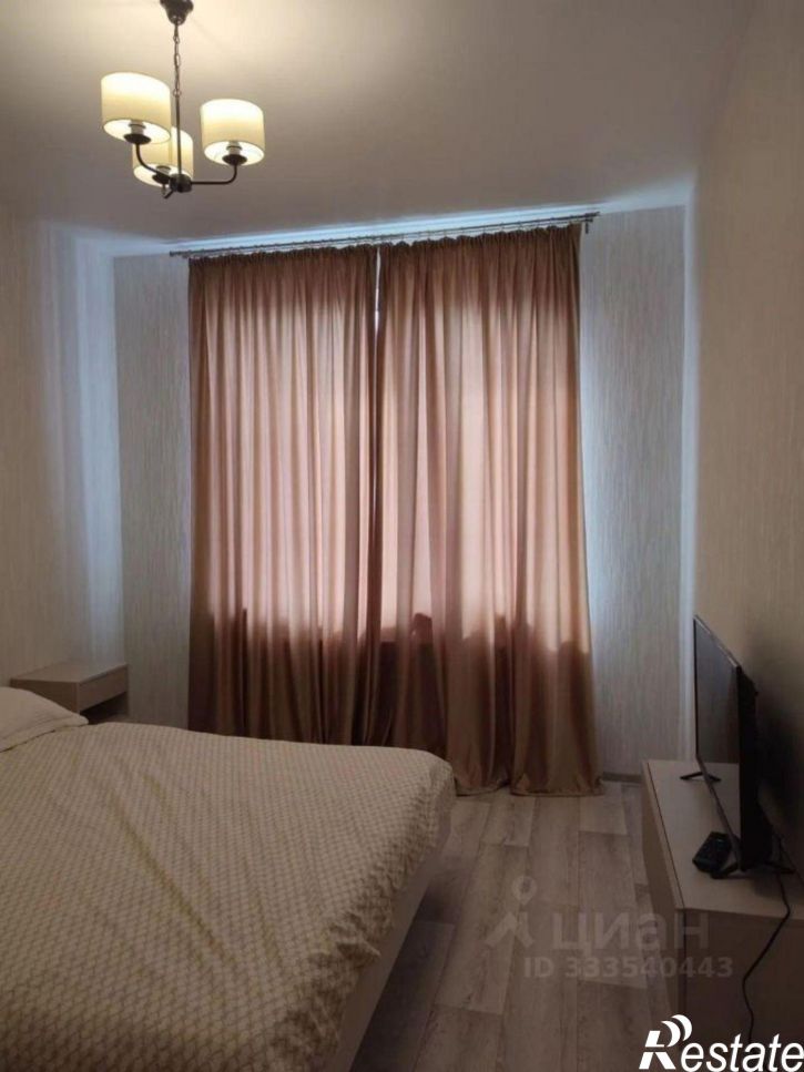 2-комн квартира Серебристая улица, 5