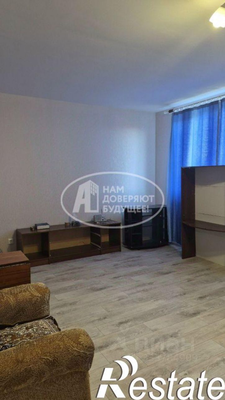 1-комн квартира улица Космонавтов, 3,  д. 3