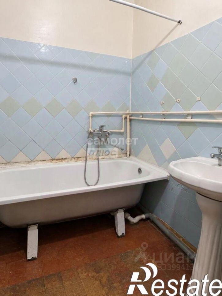 3-комн квартира Большевистская улица, 28,  д. 28