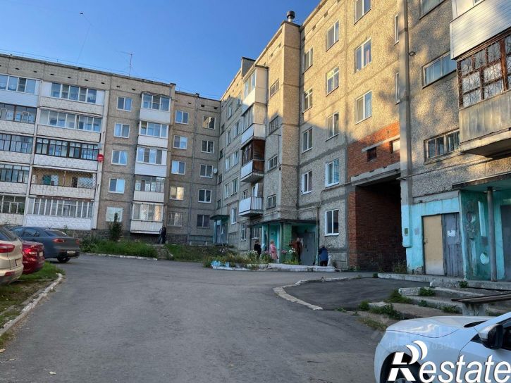 3-комн квартира улица Черняховского, 38,  д. 38