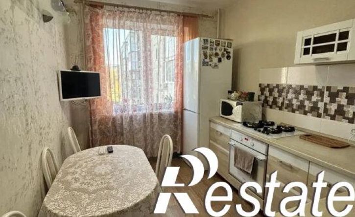 3-комн квартира Набережная улица, 27,  д. 27