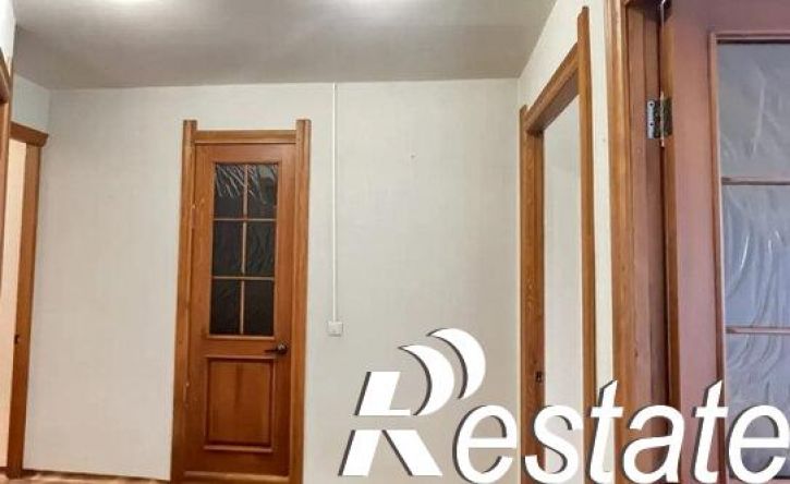 3-комн квартира улица Парижской Коммуны, 28,  д. 28