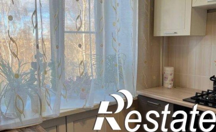 2-комн квартира улица Парижской Коммуны, 54,  д. 54